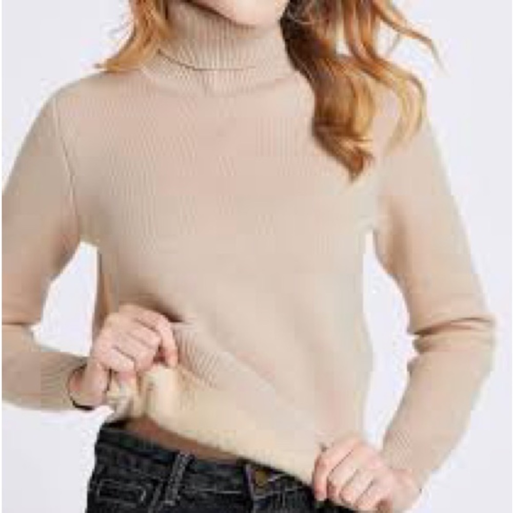 Amazon Essentials Women's Cream Turtleneck Sweater